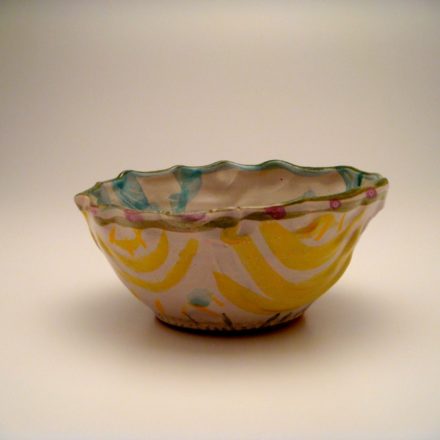 B29: Main image for Bowl made by Deirdre Daw