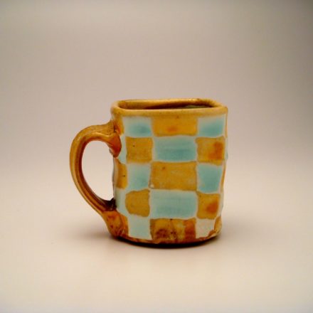 C47: Main image for Cup made by Linda Christianson