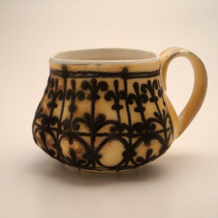 C90: Main image for Cup made by Julia Galloway