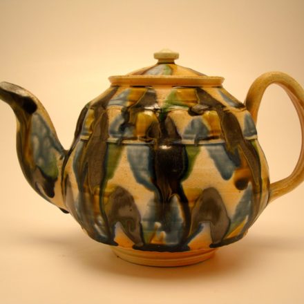 T05: Main image for Teapot made by Linda Sikora