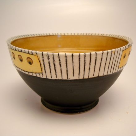 B147: Main image for Bowl made by Lorna Meaden