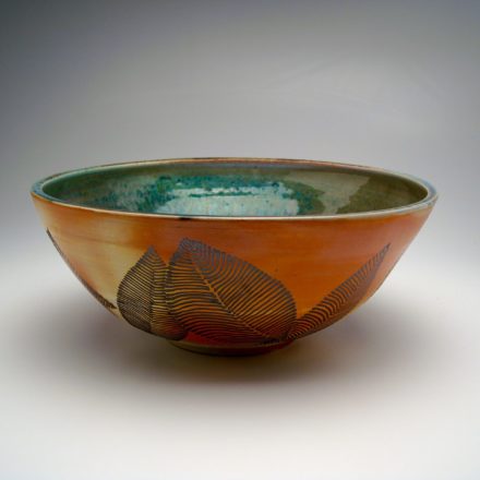B198: Main image for Bowl made by Lisa Ehrich