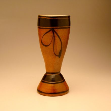 C140: Main image for Cup made by Suze Lindsay