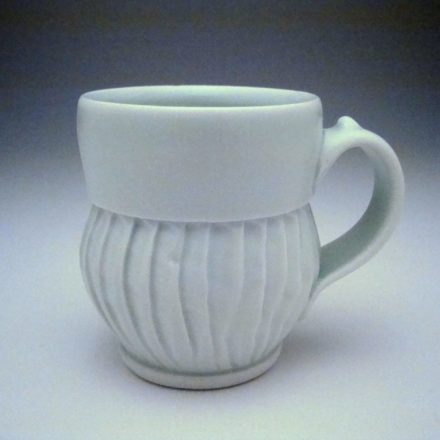 C186: Main image for Cup made by Mary Louise Carter