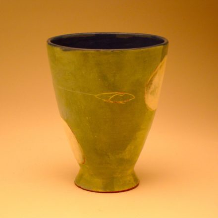 C157: Main image for Cup made by Amy Bower