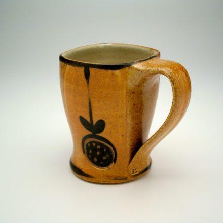 C356: Main image for Cup made by Suze Lindsay