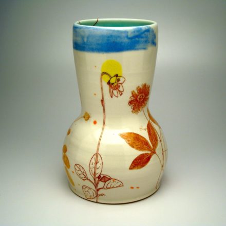 V25: Main image for Vase made by Elizabeth Robinson