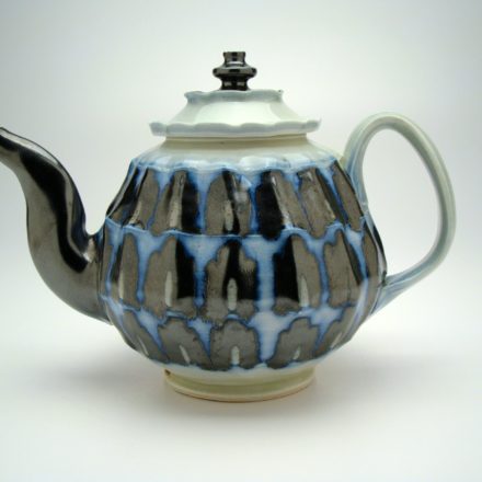 T46: Main image for Teapot made by Linda Sikora