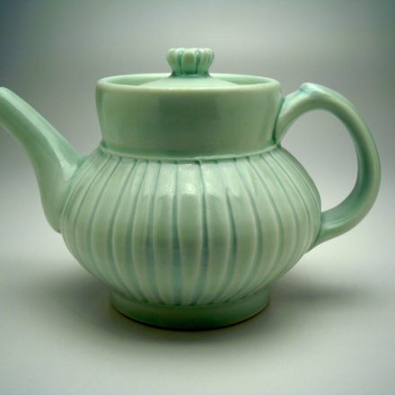 T47: Main image for Teapot made by Mary Louise Carter