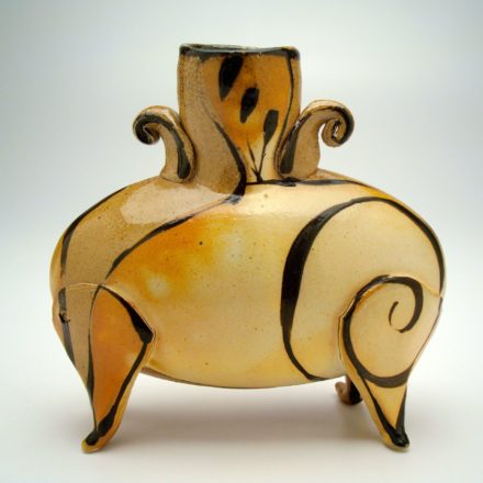 V75: Main image for Vase made by Suze Lindsay