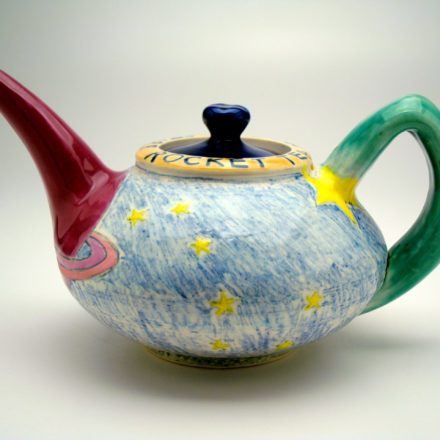 T52: Main image for Teapot made by Louise Rosenfield