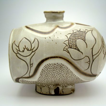 V53: Main image for Vase made by Louise Harter