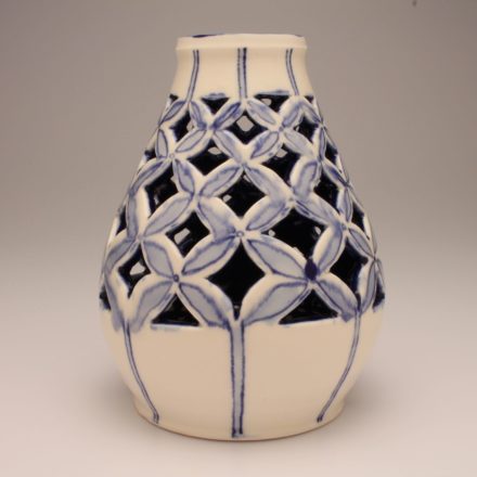 V126: Main image for Vase made by Louise Rosenfield