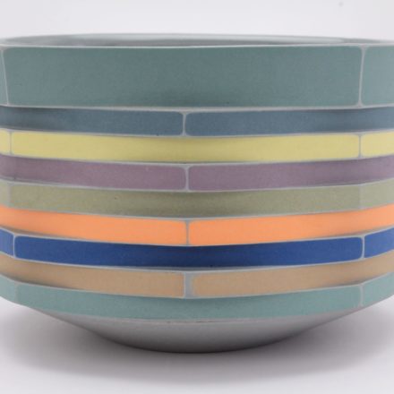 B610: Main image for Bowl made by Peter Pincus