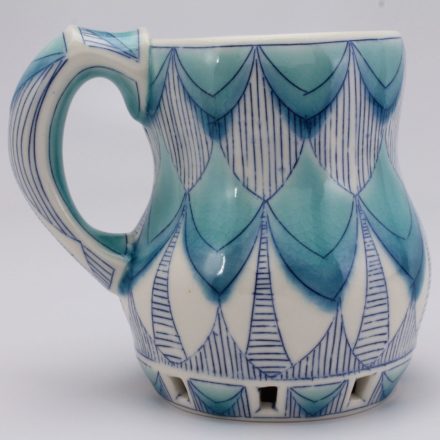 C879: Main image for Cup made by Andrea Denniston