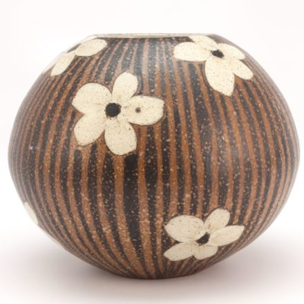 V144: Main image for Round Vase made by Kyle Carpenter