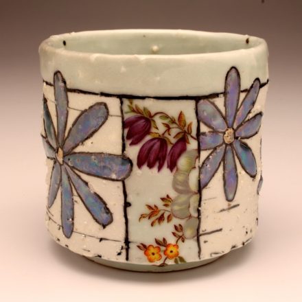 C748: Main image for Cup made by Gillian Parke
