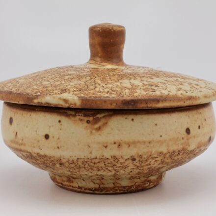 J107: Main image for Bowl with Lid made by Guillermo Cuellar
