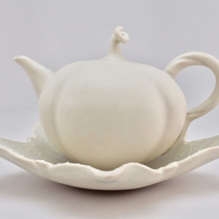 T104: Main image for Pumpkin Teapot made by Elizabeth Lurie