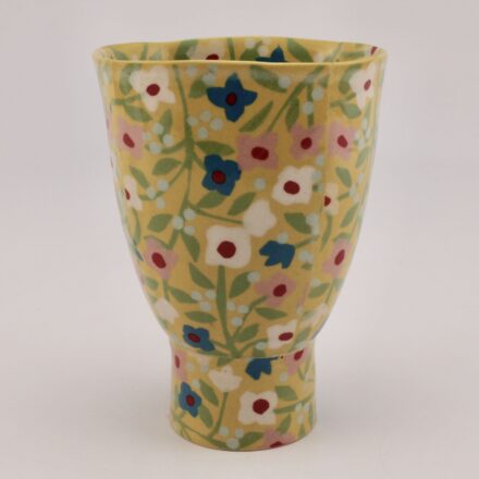 C1340: Main image for Wine glass – yellow with flowers made by Lydia Johnson