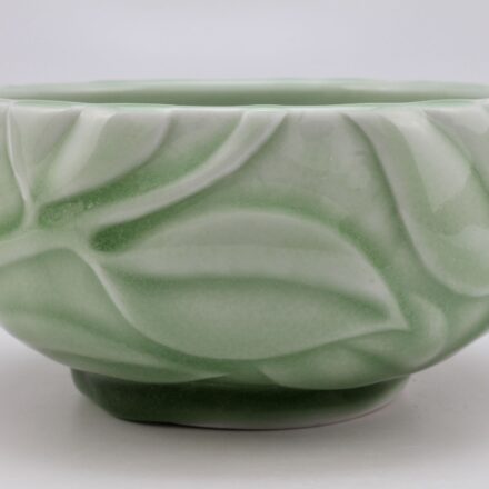 B882: Main image for green bowl with leaves made by Steven Cheek