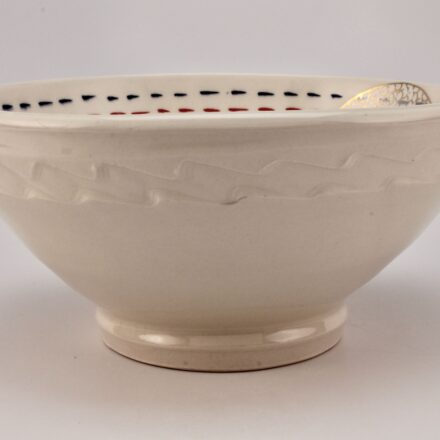 B831: Main image for Bowl made by Ayumi Horie